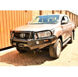 COMMERCIAL DELUXE BULL BAR TO SUIT TOYOTA HILUX REVO ROCCO 2018 +